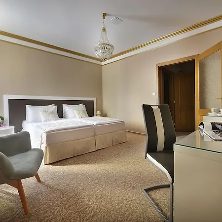 Otel Grandhotel Zvon 4*