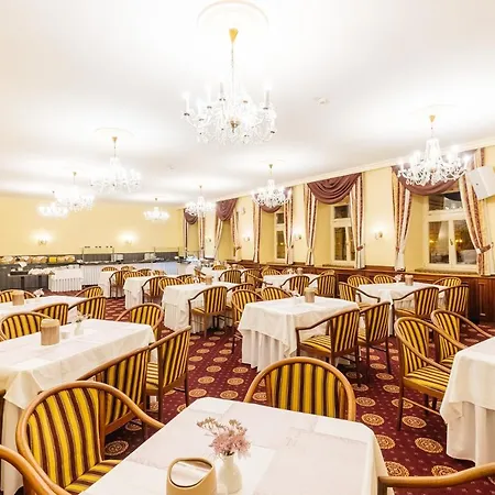 Hotel Grandhotel Zvon 4*