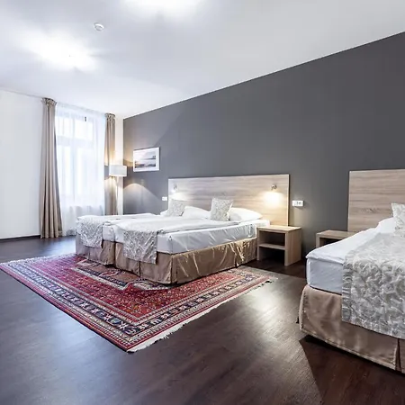 Hotel Grandhotel Zvon 4*