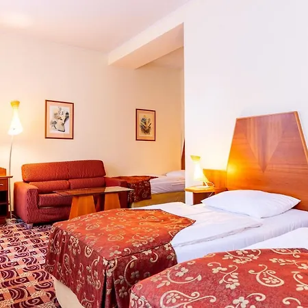 Grandhotel Zvon Otel 4*