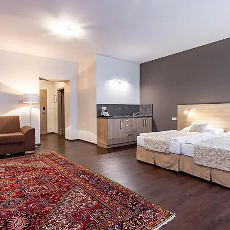 Hotel Grandhotel Zvon 4*