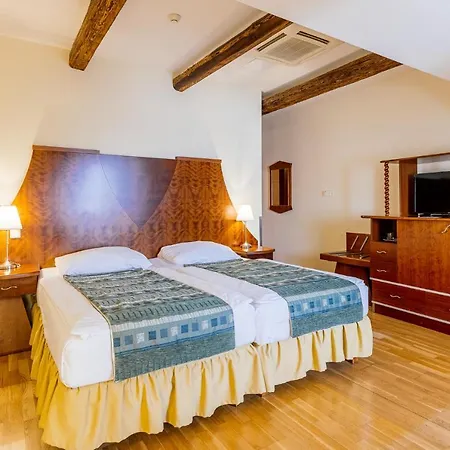 Hotel Grandhotel Zvon 4*