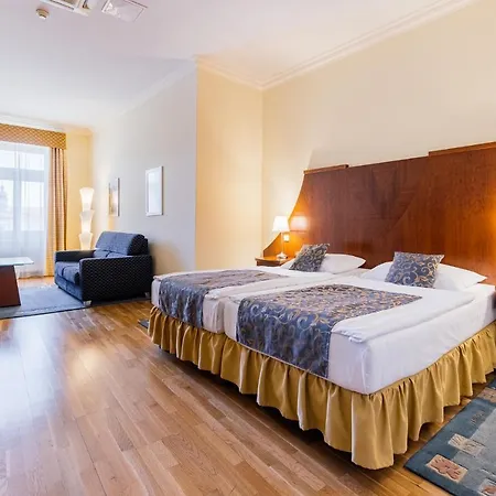 Grandhotel Zvon 4*