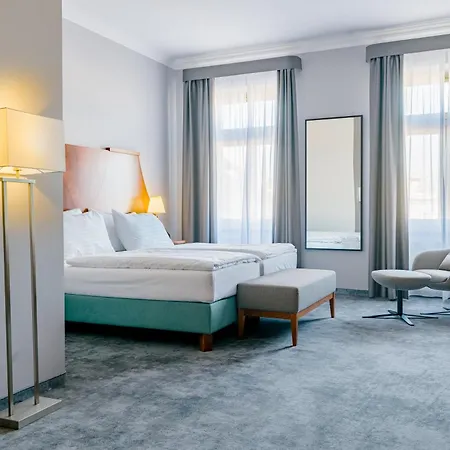 Otel Grandhotel Zvon 4*