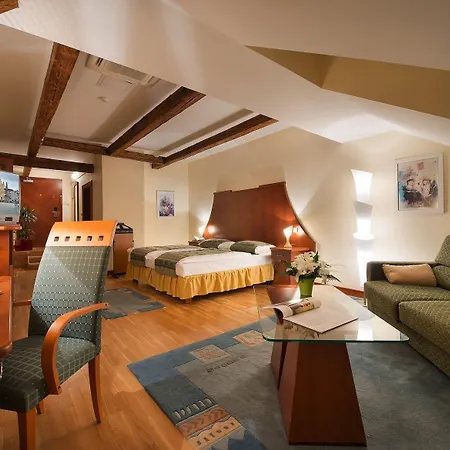 Otel Grandhotel Zvon