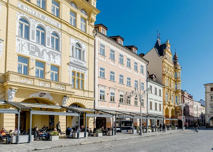 Grandhotel Zvon מלון